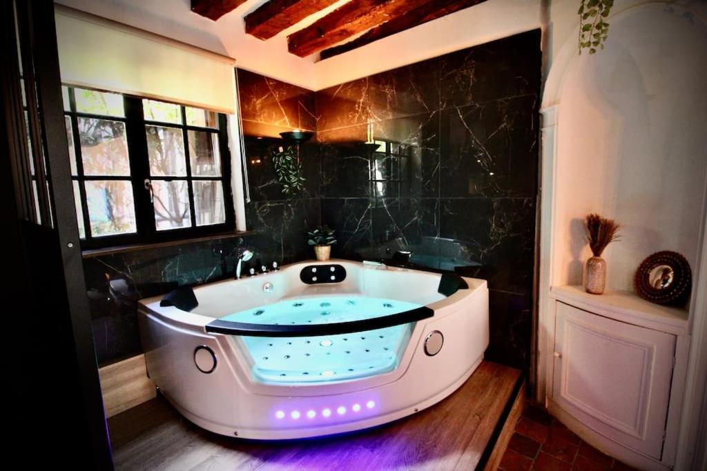 Le Spa Gustave - Sauna, Jacuzzi & Terrasse A Rouen Dış mekan fotoğraf